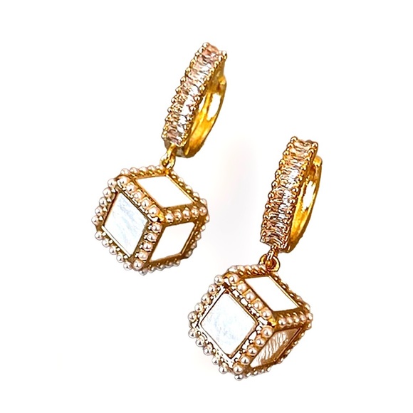 Three Dimensional Pearl Dice Dangle Drop Earrings - Picture 8 of 9